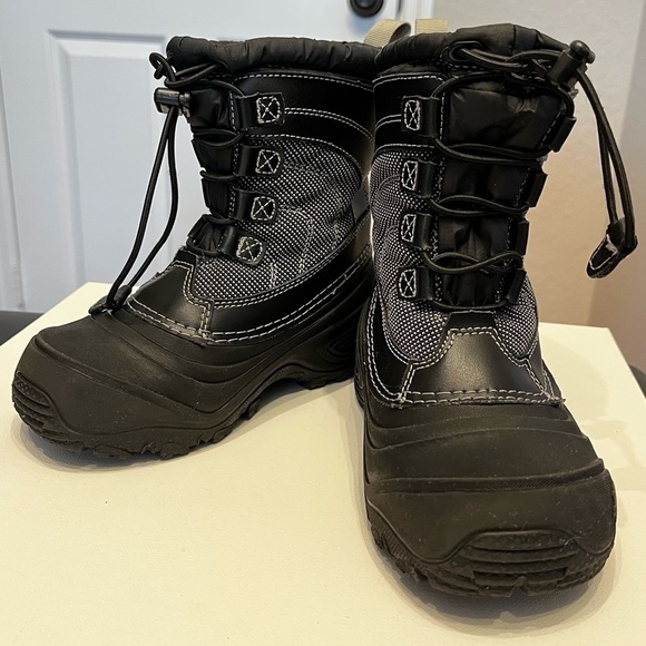 North face kids boots - Picture 1 of 8